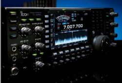 Icom IC7700